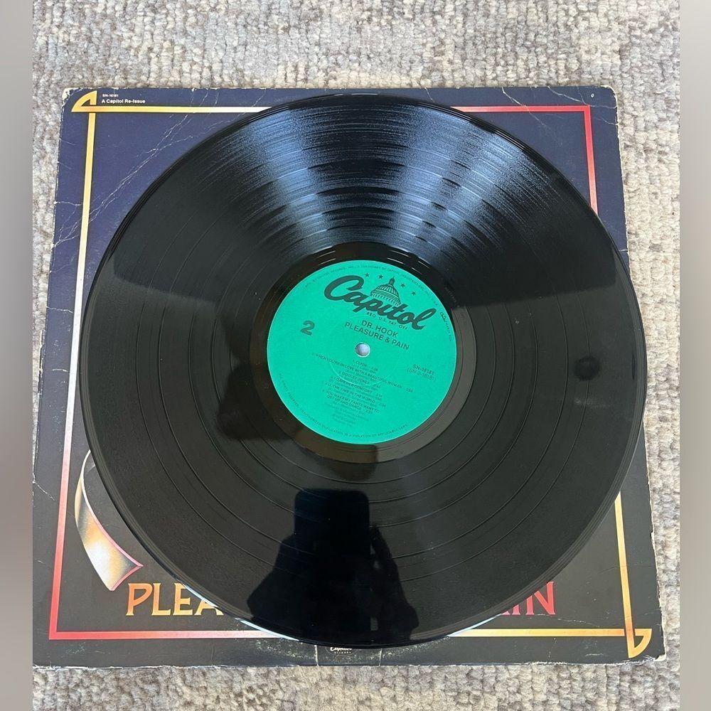 DR HOOK - PLEASURE & PAIN 1978 LP 12” ROCK POP CAPITOL RECORDS VINYL RECORD - Picture 6 of 6